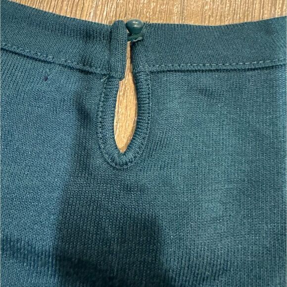 Beautiful teal/green sweater with decorative neckline! - Picture 3 of 9